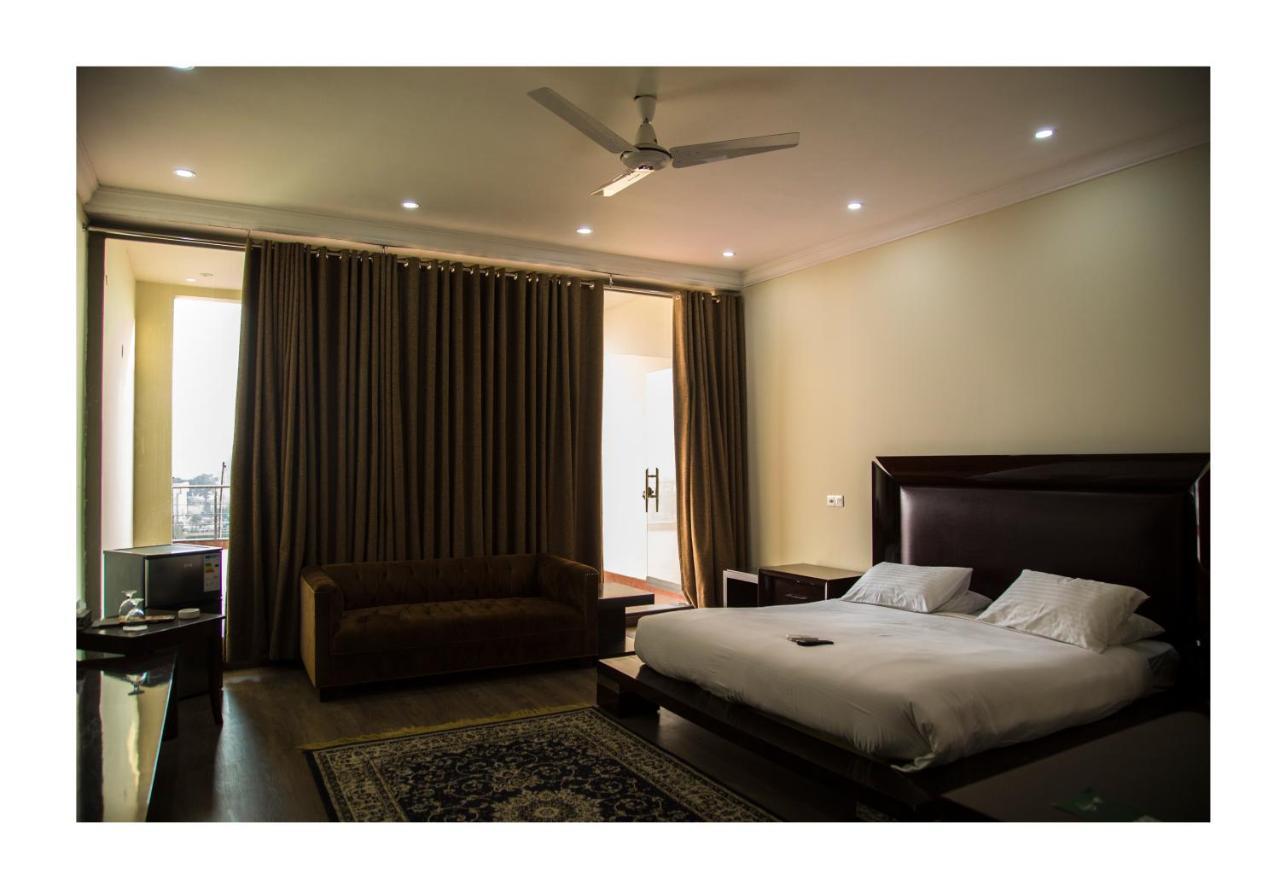 Hotel Akbars Kinara Sialkot Extérieur photo