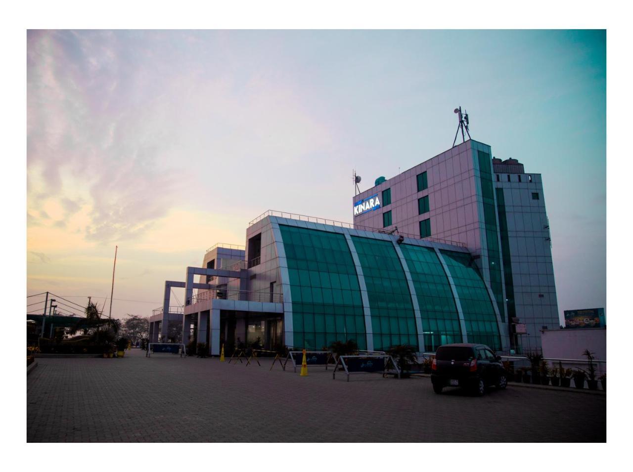 Hotel Akbars Kinara Sialkot Extérieur photo