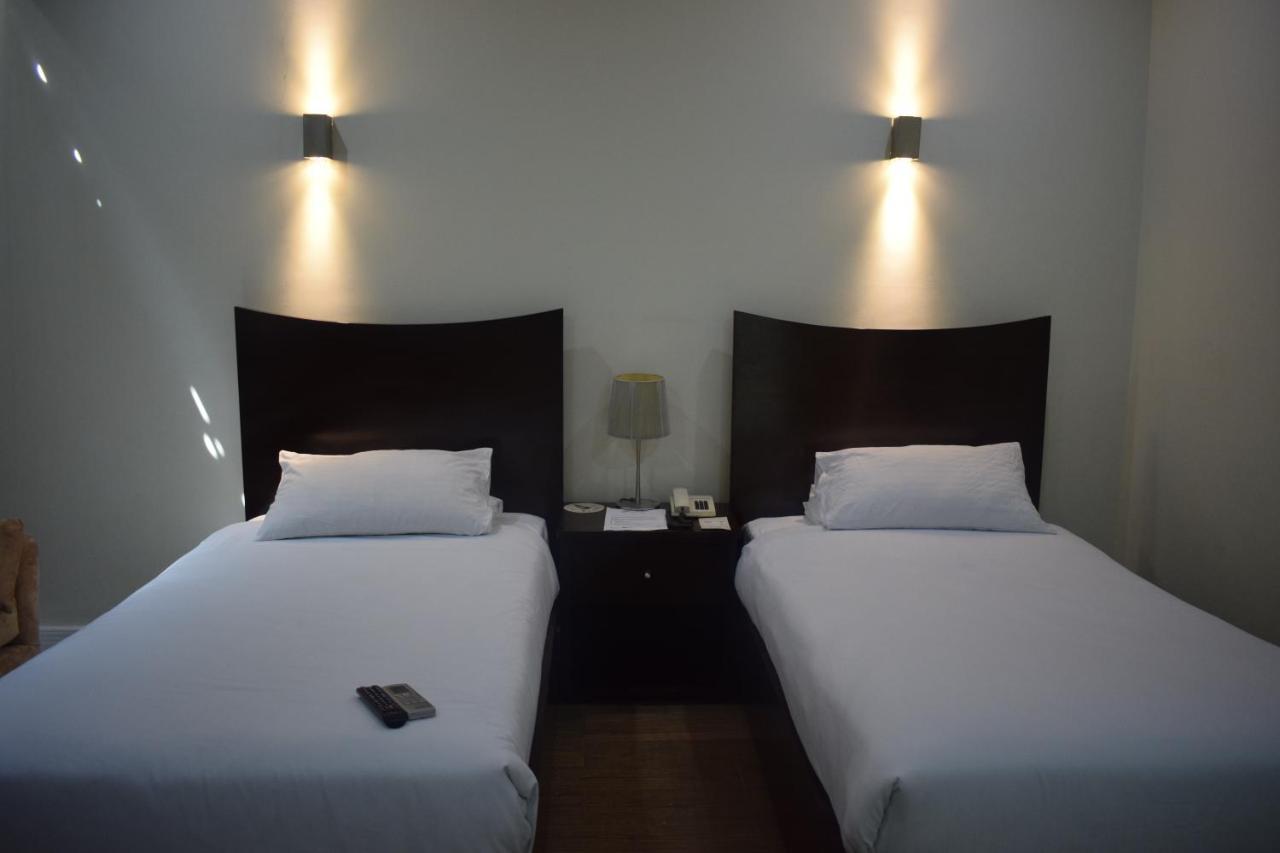 Hotel Akbars Kinara Sialkot Extérieur photo